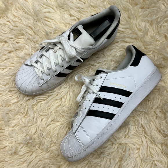 White Adidas Superstar Size 10.5 - Picture 3 of 9